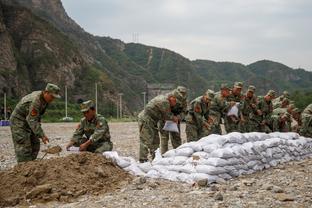 阿德利：今天共同努力保持了零封 米兰对阵雷恩将是艰难的比赛